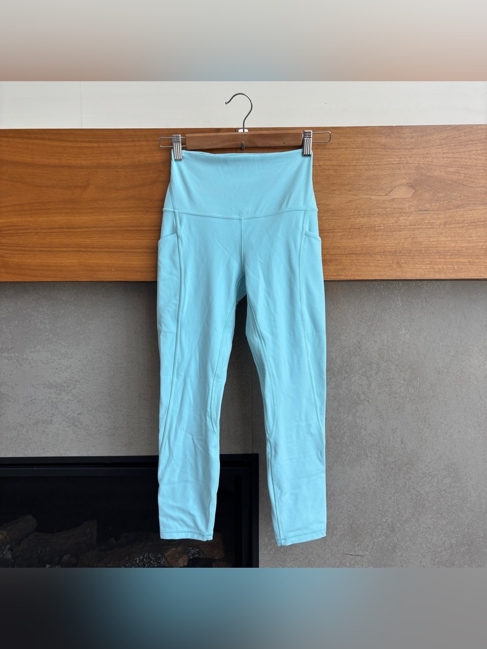 Lululemon Align HR Pant 25” Pockets Icing Blue, Size 4